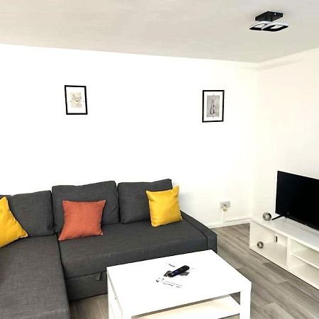 Stylish Apartment At Carlton Grove 伦敦 外观 照片