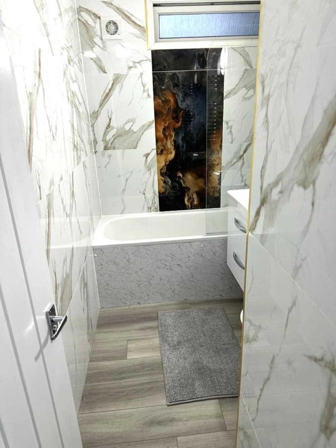 Stylish Apartment At Carlton Grove 伦敦 外观 照片